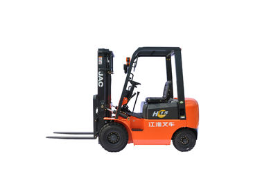 Çin Isuzu Motor Powered Konteyner Kaldırma Forklift 1.5 Ton Yük Kapasitesi Çevre Dostu Tasarım Tedarikçi