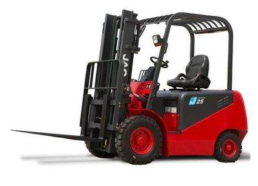 AC Sürücü Akülü Forklift, 4 Tekerlekli Elektrikli Forklift 2,5 Ton Kaldırma Kapasitesi Tedarikçi