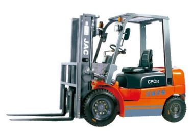 Dayanıklı Depo Kaldırma Ekipmanları 5 Kayar Çatallı Dizel Forklift 5 Ton Tedarikçi